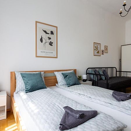 Urania Apartments Budapest Esterno foto