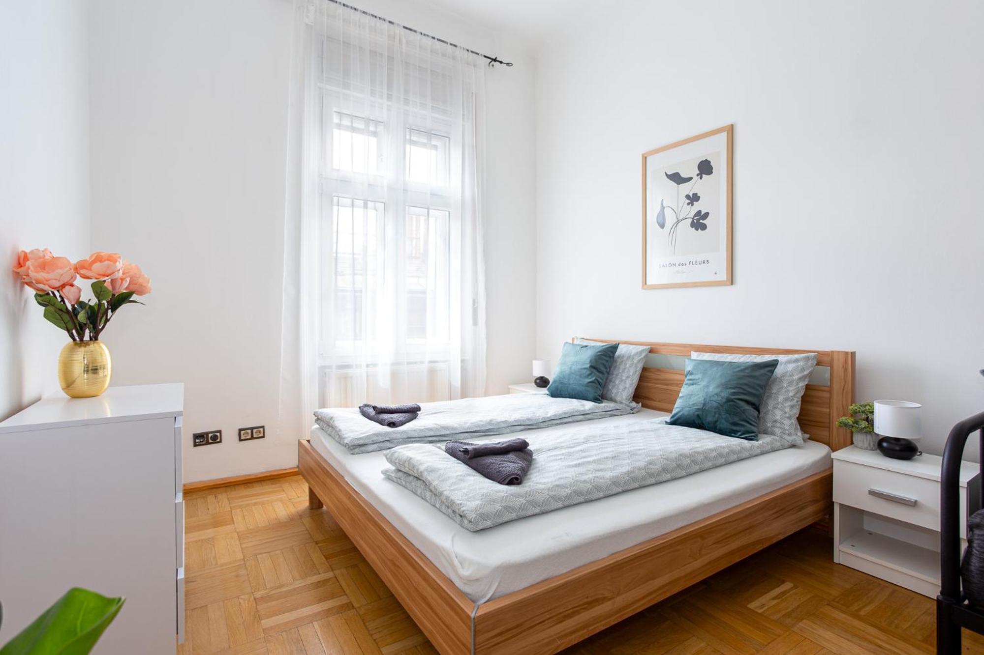 Urania Apartments Budapest Esterno foto